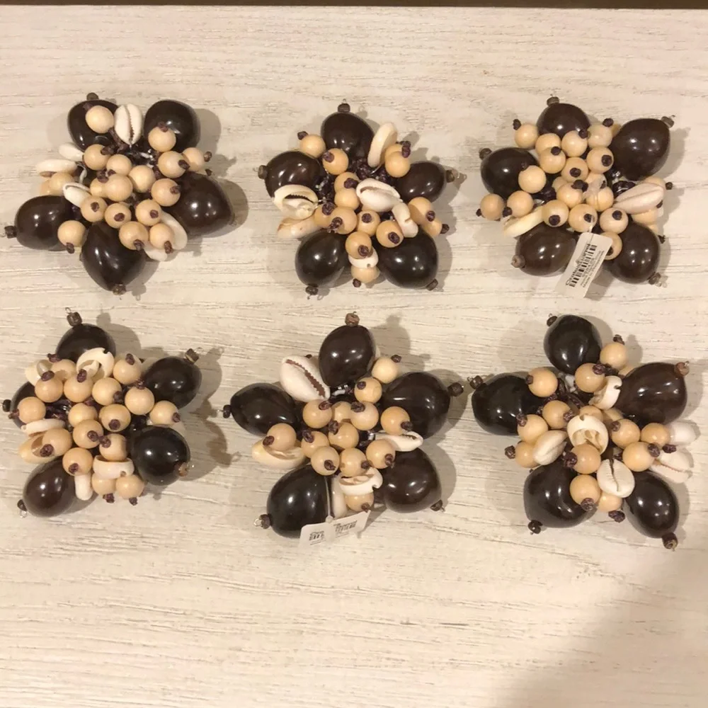 Crate & Barrel Aloha Napkin Rings. Set of 6